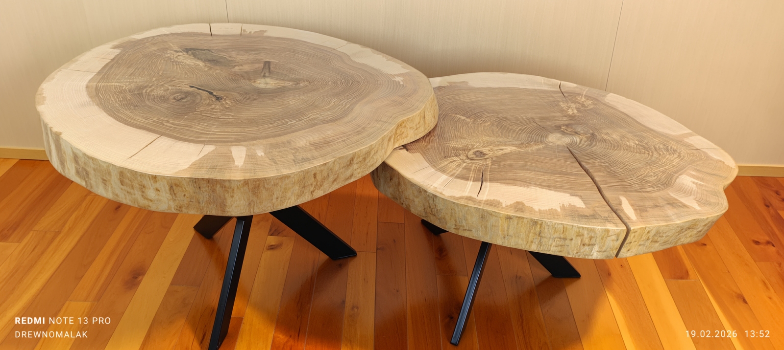 Zestaw 2 stolików kawowych z litego drewna