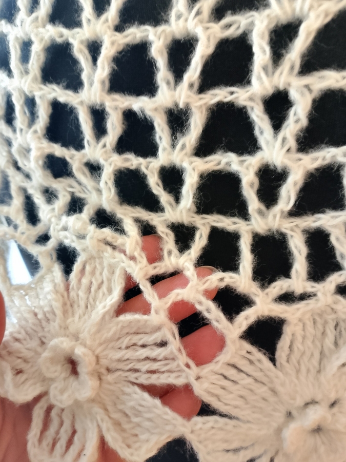 Szal mgiełka z kwiatami