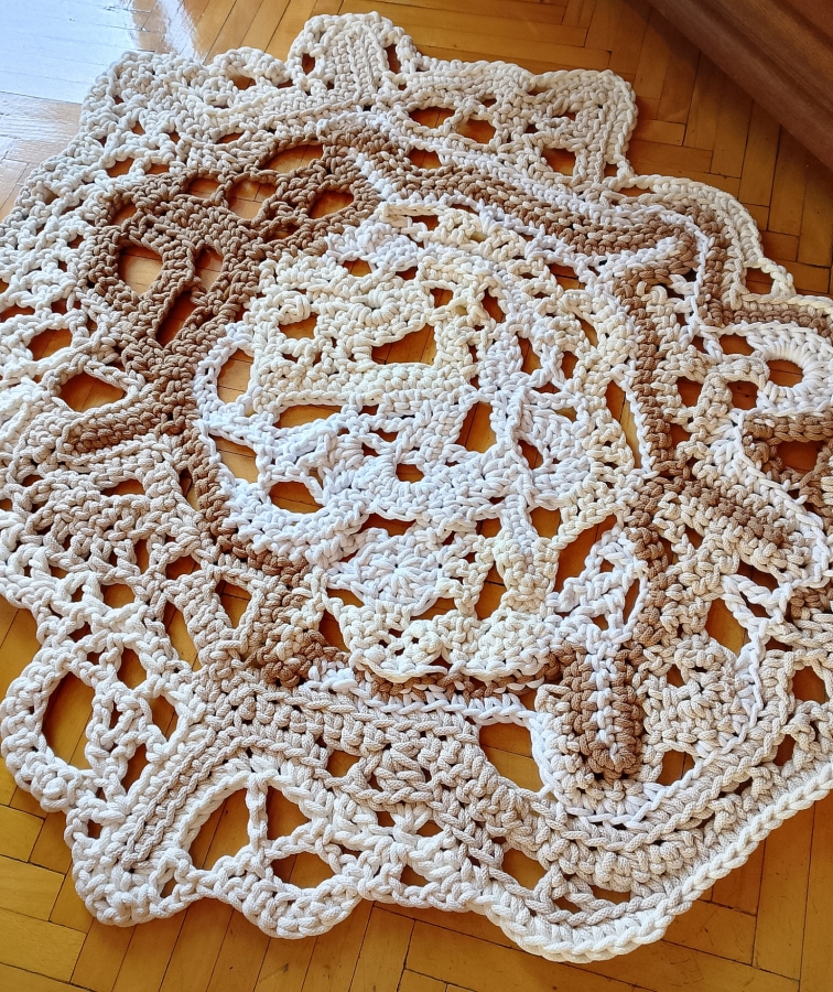 Dywan Freeform z kolorach ziemi