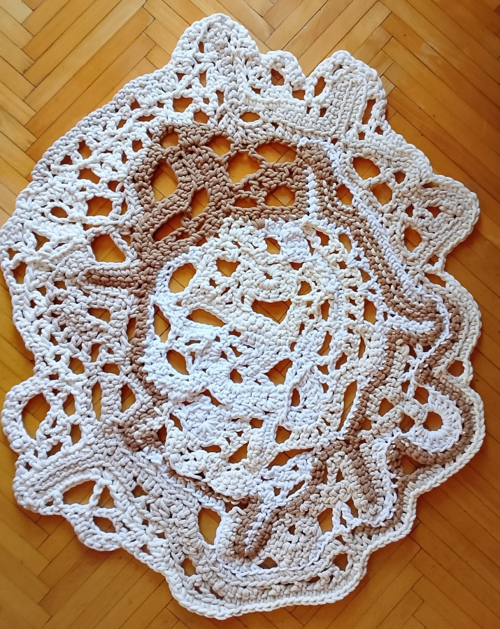 Dywan Freeform z kolorach ziemi