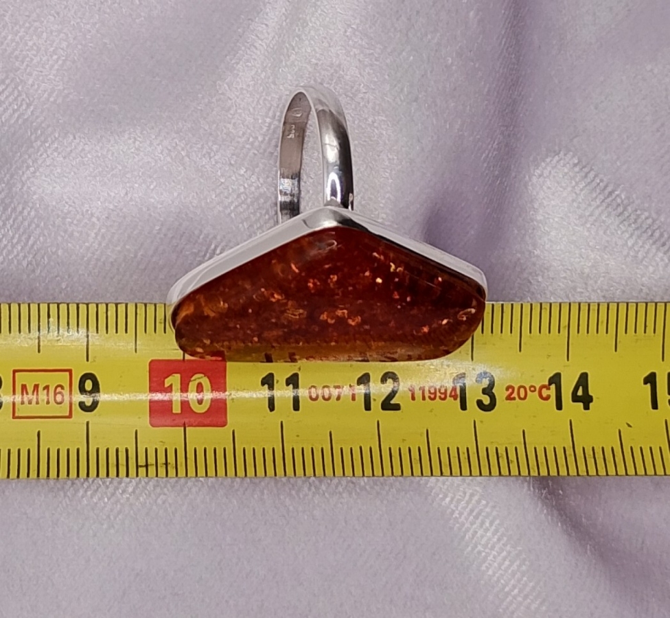 Pierścionek Srebro i Bursztyn roz.23