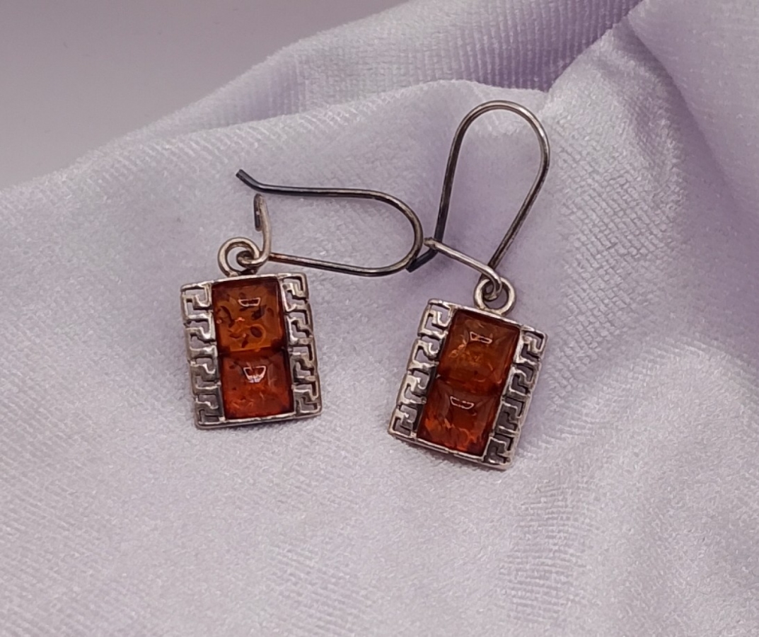 Srebrna bransoletka z kolczykami i bursztynem