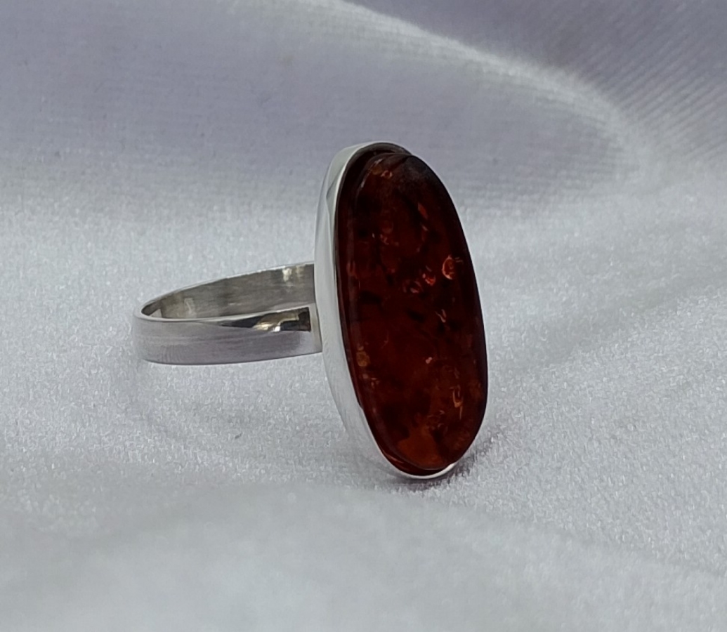 Pierścionek Srebro i Bursztyn roz.21