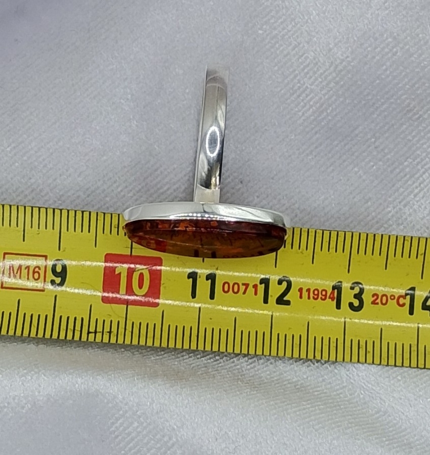 Pierścionek Srebro i Bursztyn roz.21