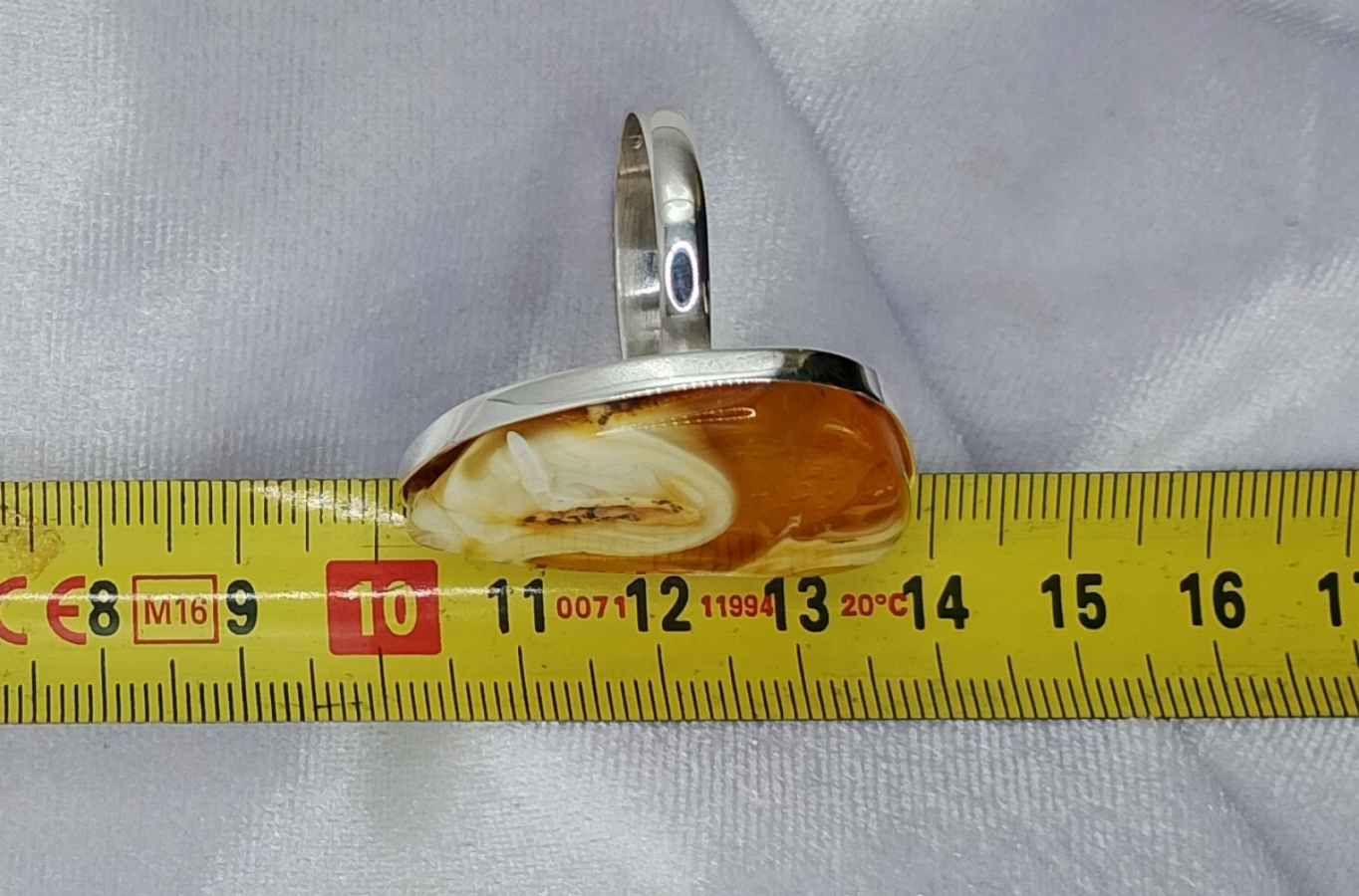 Pierścionek Srebro i Bursztyn roz.28