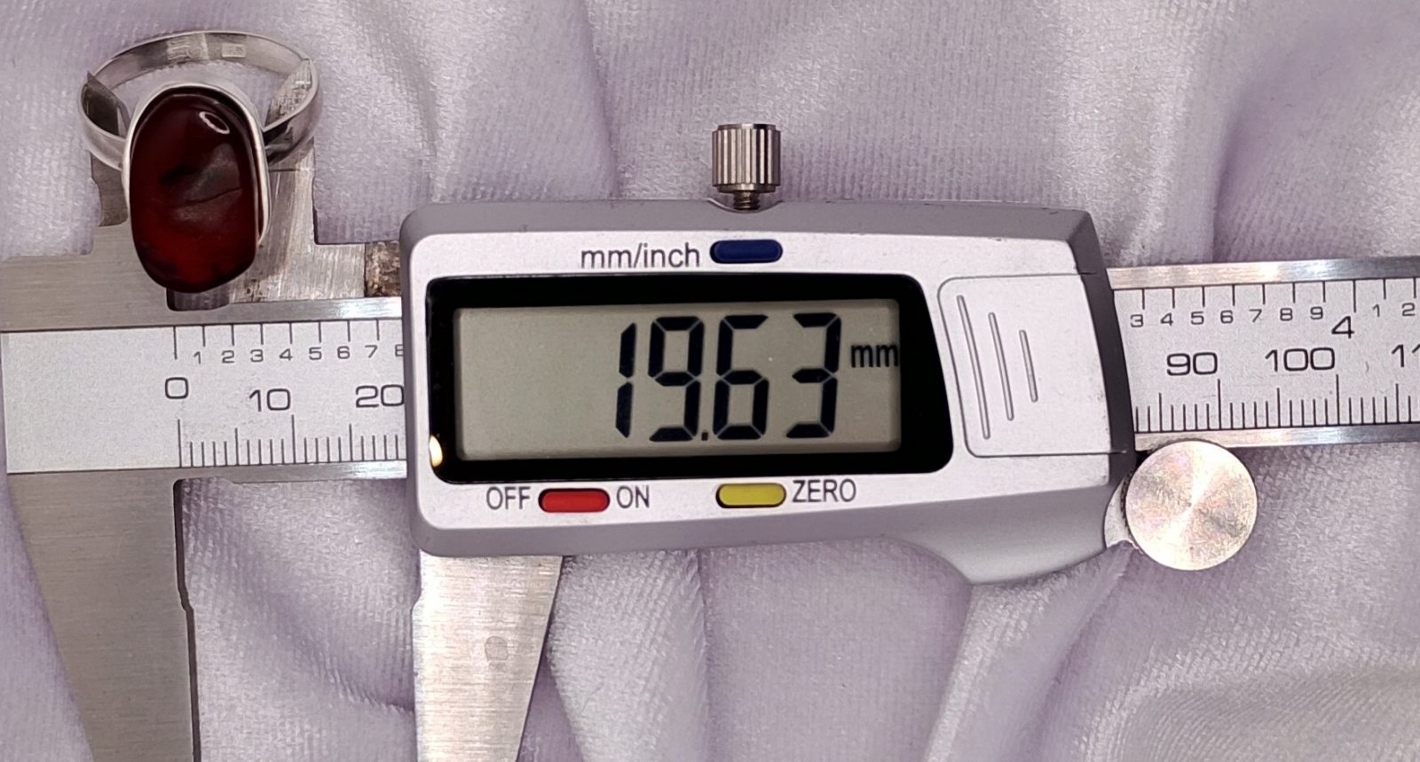 Pierścionek Srebro i Bursztyn roz.21