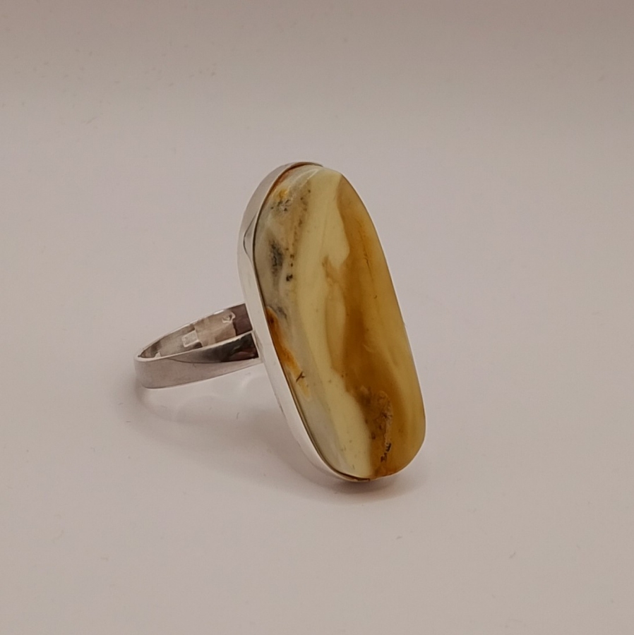 Pierścionek Srebro i Bursztyn roz.27