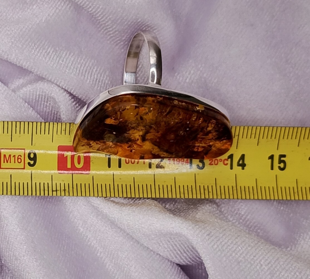 Pierścionek Srebro i Bursztyn roz.23