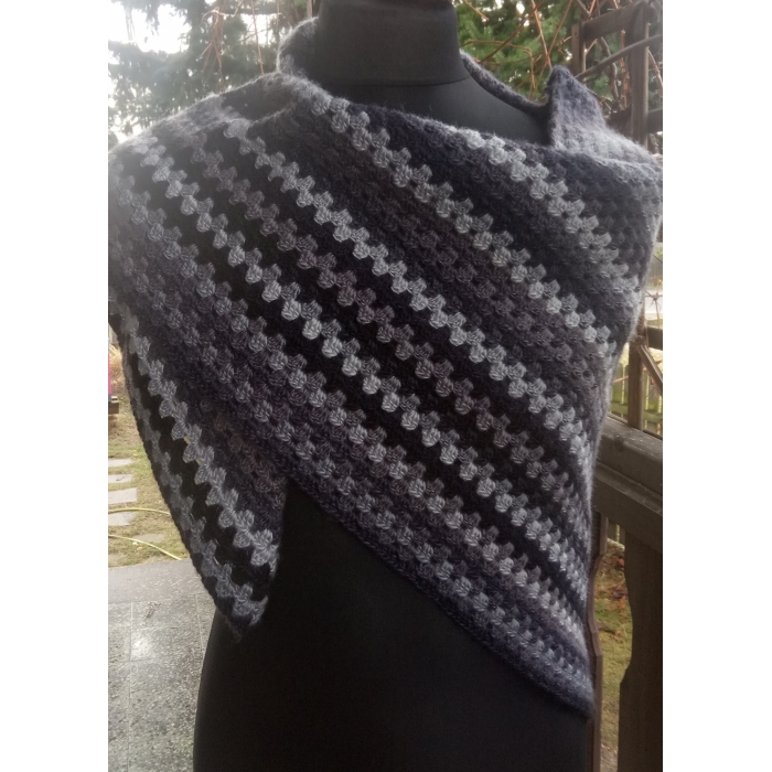 Chusta cieniowane szarości