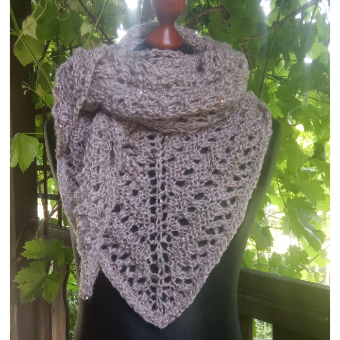 Moherowa chusta ze złotą nitką