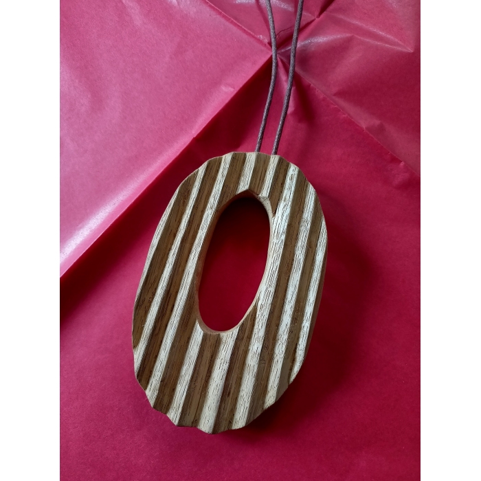 naszyjnik z drewna dębu dziupla druga