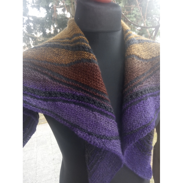 Chusta narzutka na drutach