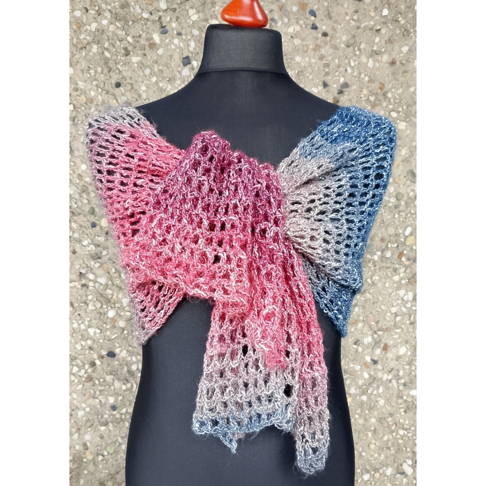 Cieniowany szal ze srebrną nitką