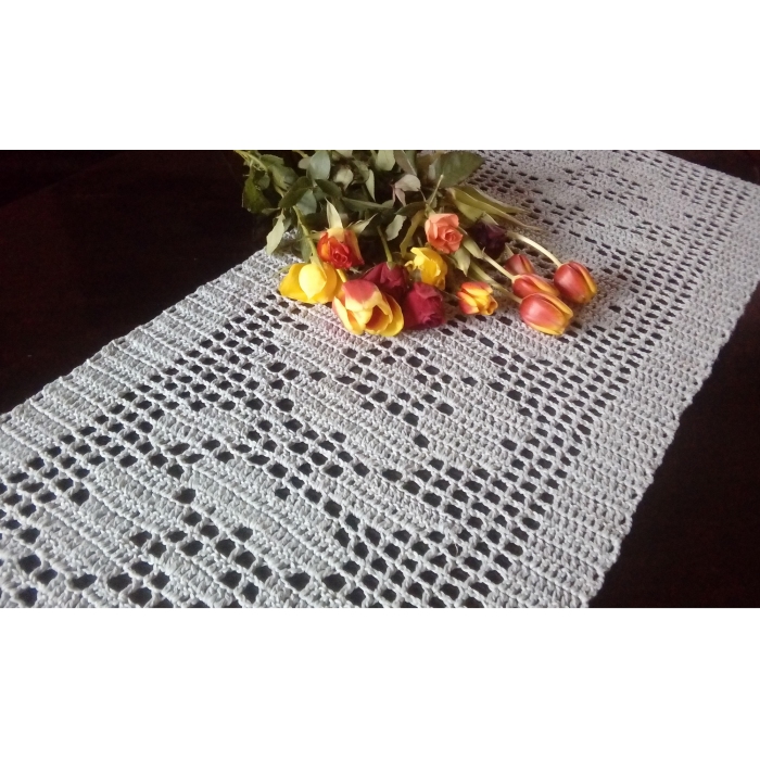 Bieżnik romantyczny w kwiaty