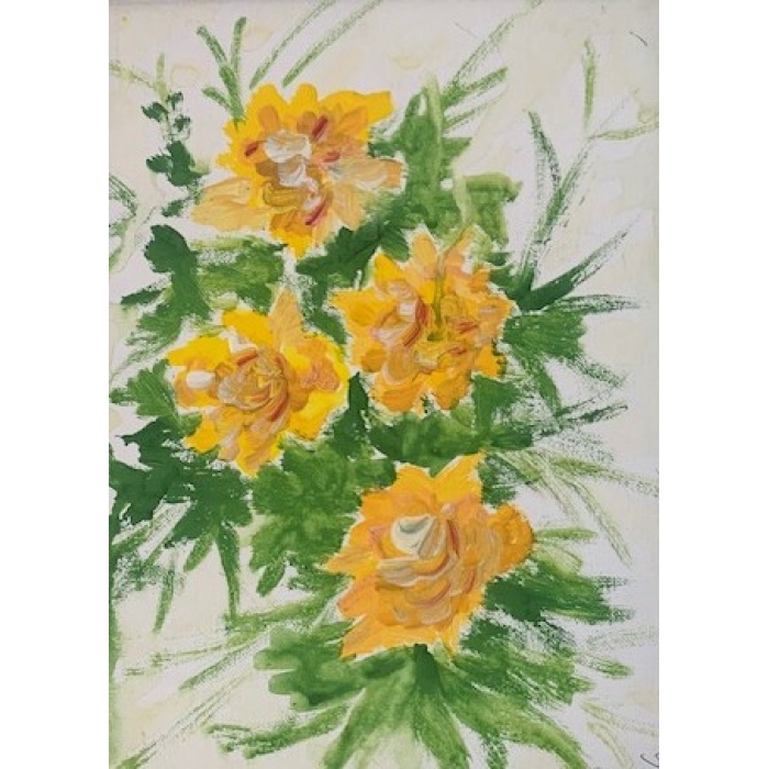 Żółte kwiaty w zielonych liściach