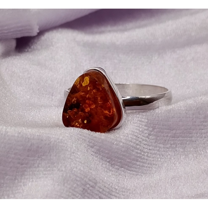 Pierścionek Srebro i Bursztyn roz.24