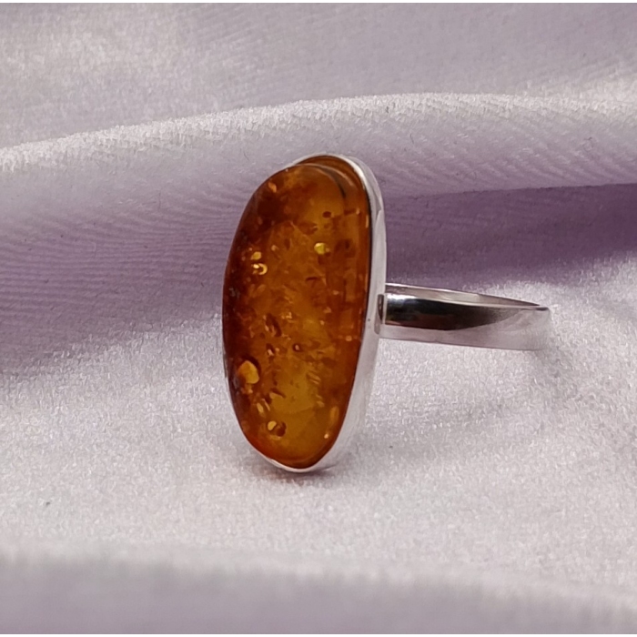 Pierścionek Srebro i Bursztyn roz.25