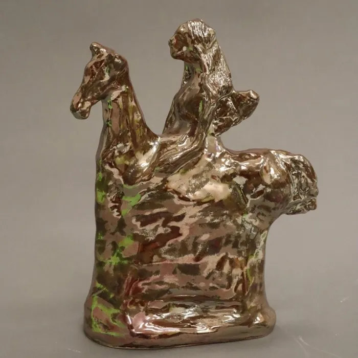 Anioł. Rzeźba ceramiczna