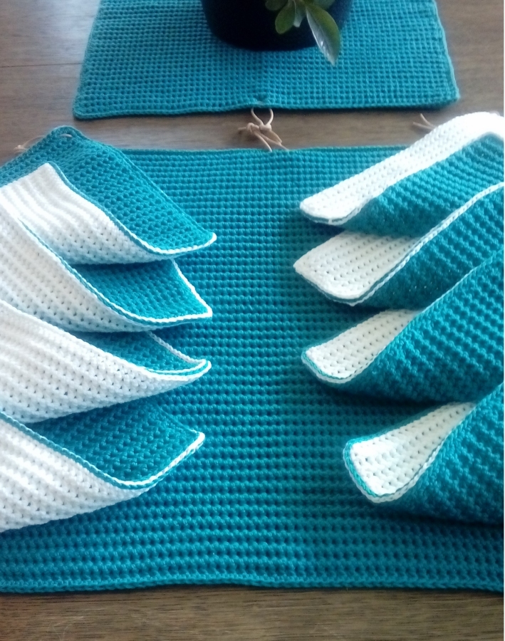 Duży komplet stołowy