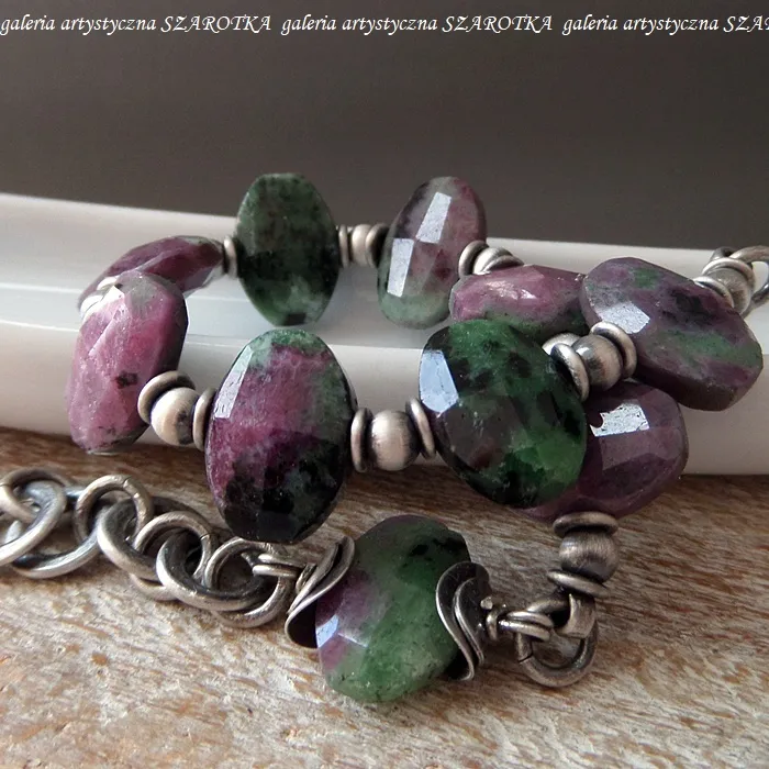 PURPLE-GREEN bransoletka z zoisytu z rubinem i srebra
